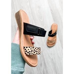NEW OLEM animal print sandal in patterned